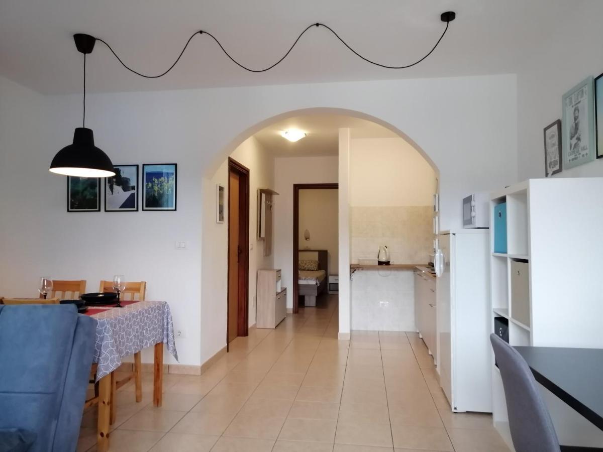 Apartment Layla - Intermezzo With Sea View In Center Of ラバック エクステリア 写真