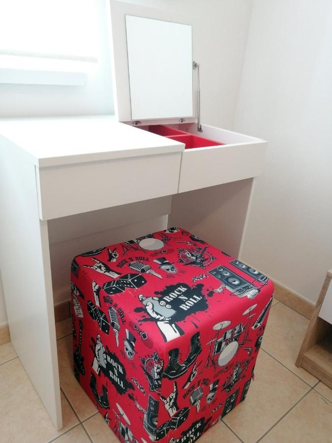 Apartment Layla - Intermezzo With Sea View In Center Of ラバック エクステリア 写真